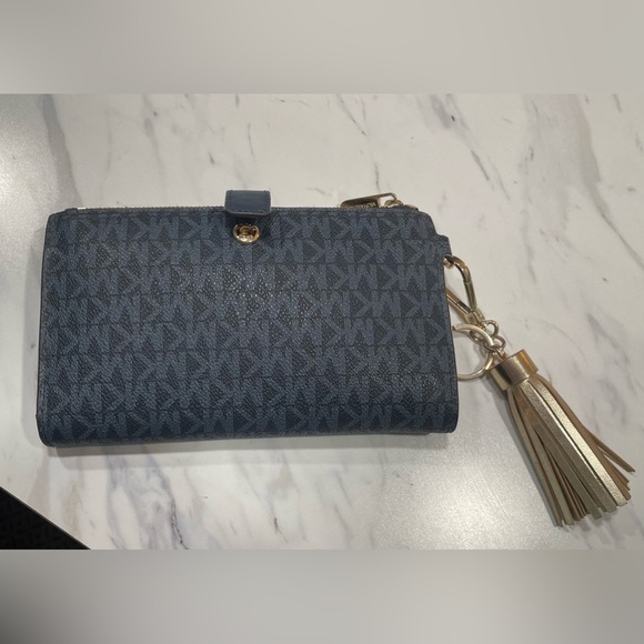 Michael Kors Blue Tote Bag and Wallet Set - Picture 10 of 12